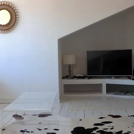 Apartamento Charm & Light In Historic Center Lisboa